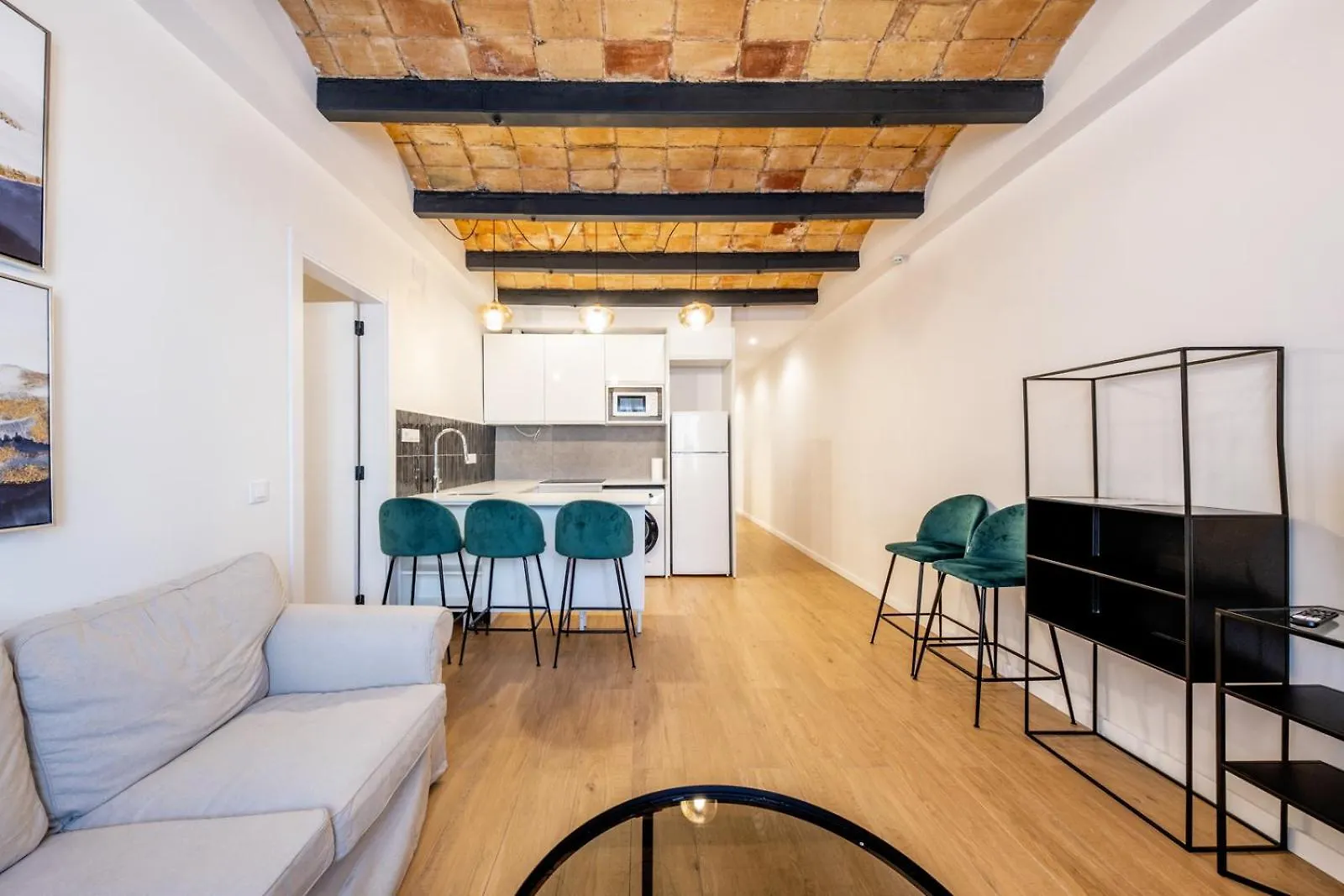 Bebarceloner Eixample Apartments - 4 Bedrooms 0*, Barselona İspanya