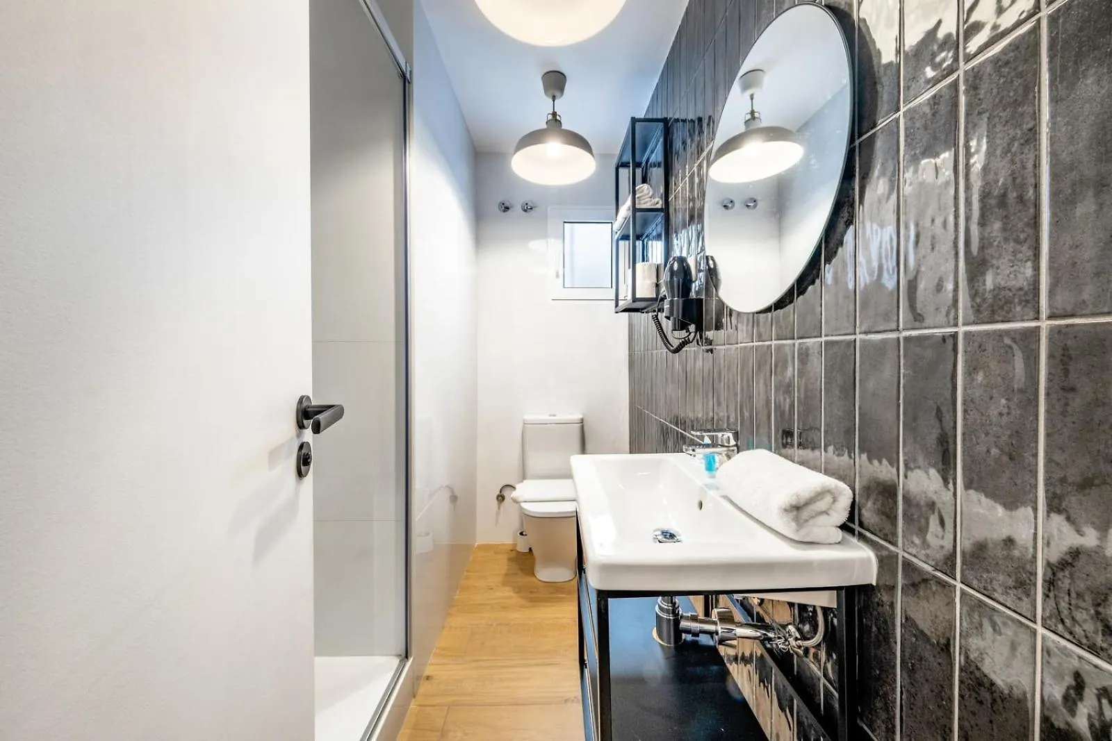 Bebarceloner Eixample Apartments - 4 Bedrooms 0*, Barselona İspanya