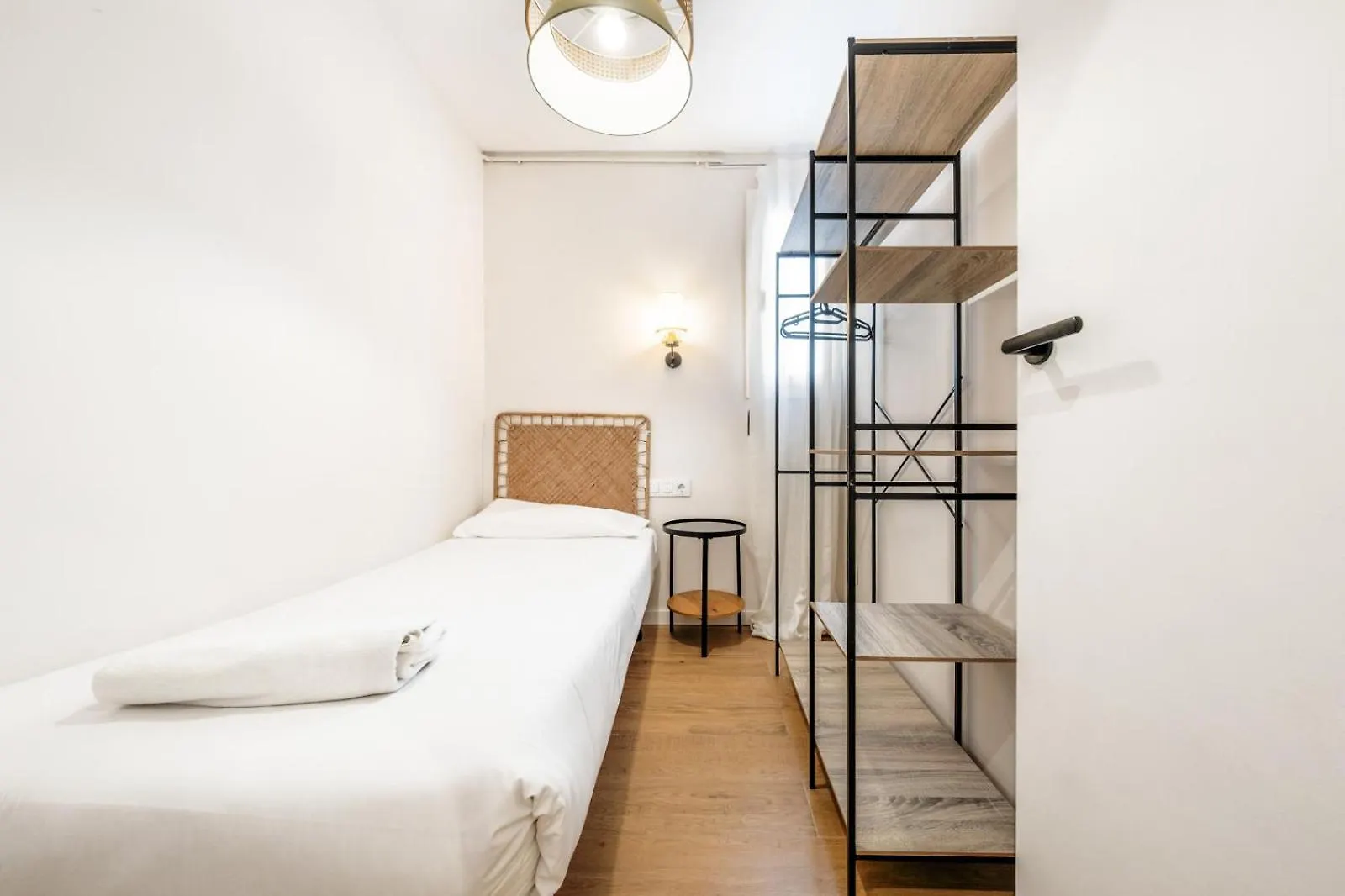 Bebarceloner Eixample Apartments - 4 Bedrooms 0*, Barcelona Spanyolország