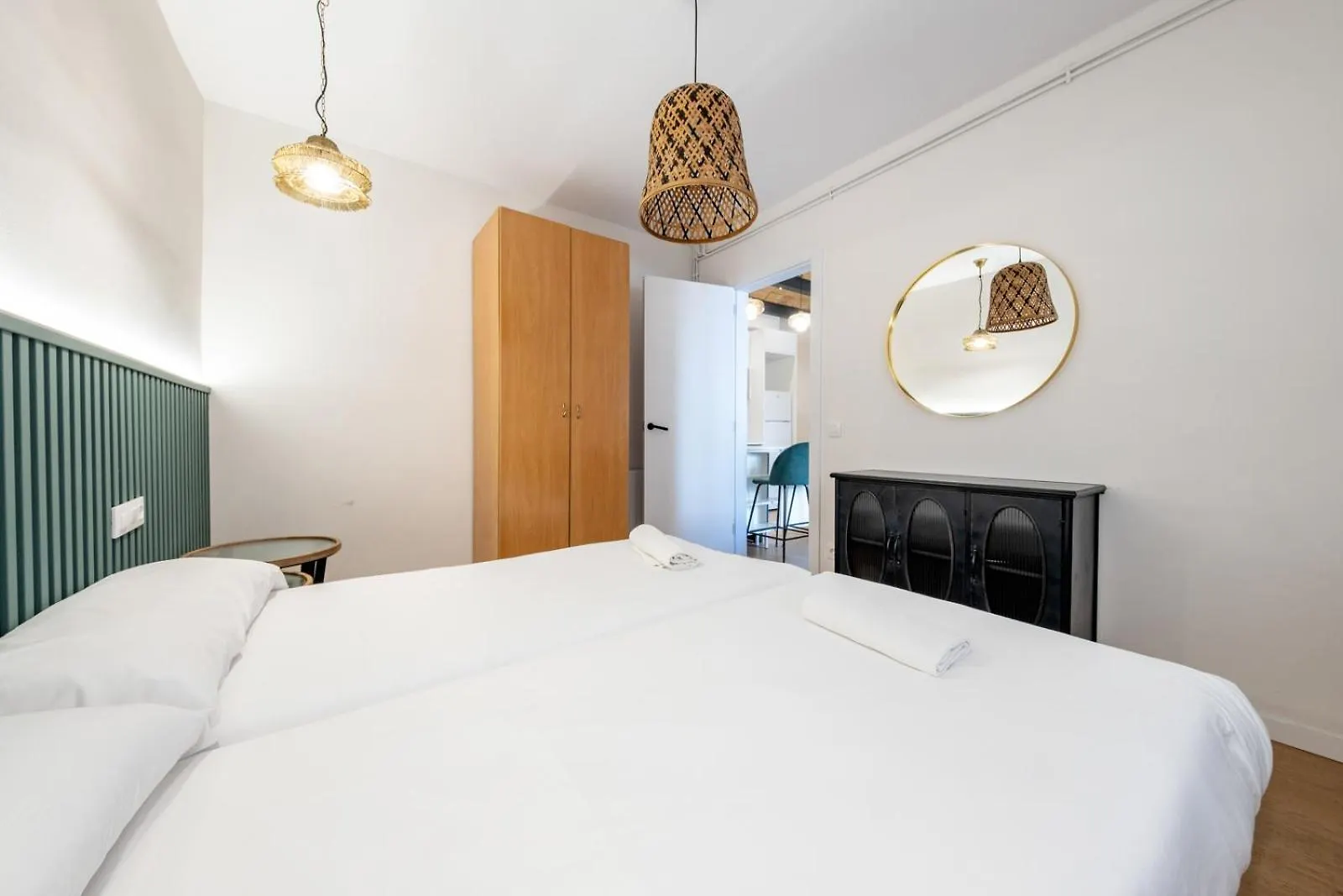 Bebarceloner Eixample Apartments - 4 Bedrooms Spanyolország