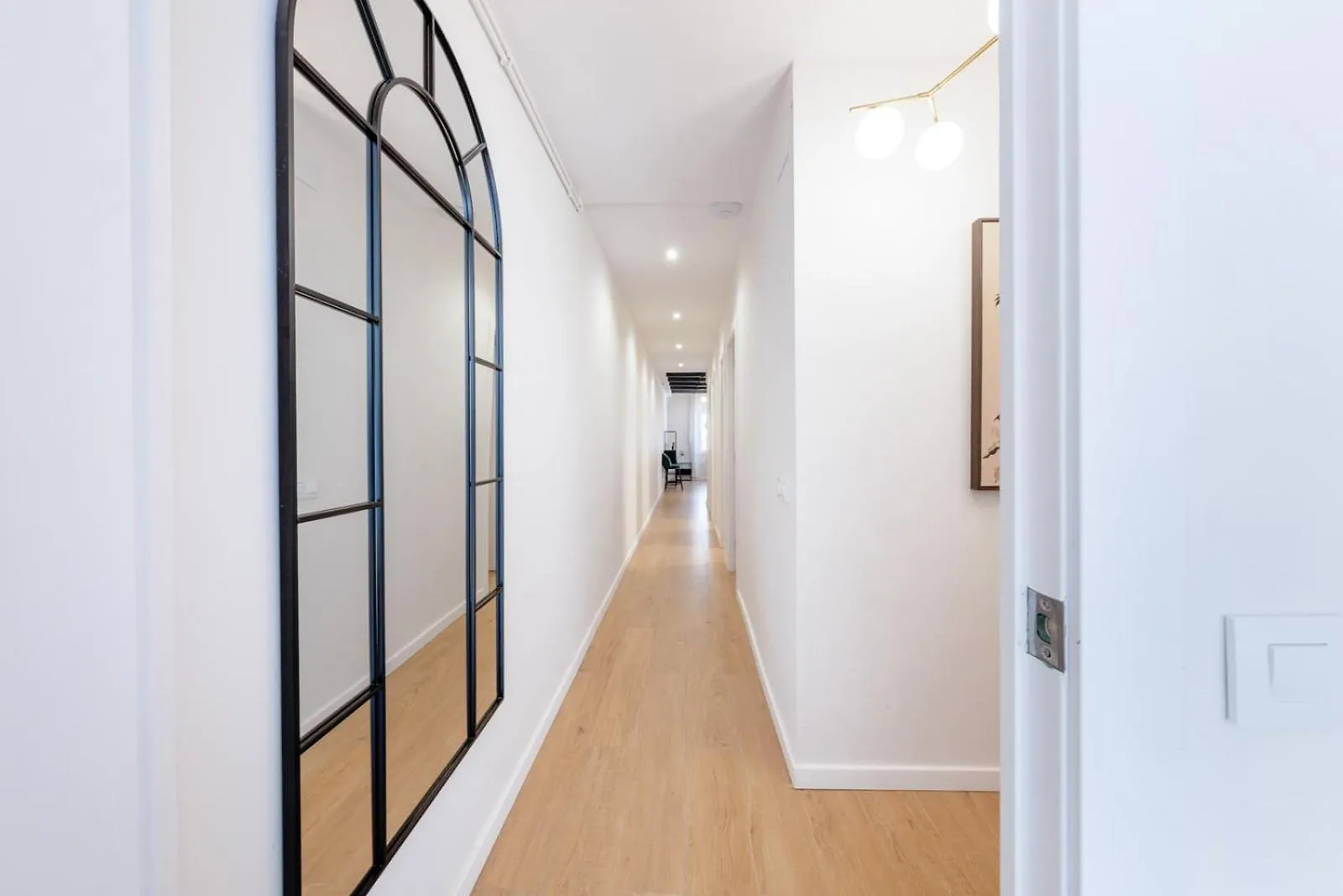 Bebarceloner Eixample Apartments - 4 Bedrooms  Barcelona
